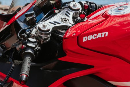 Los imprescindibles accesorios para Ducati y lleva tu experiencia de conducción al siguiente nivel