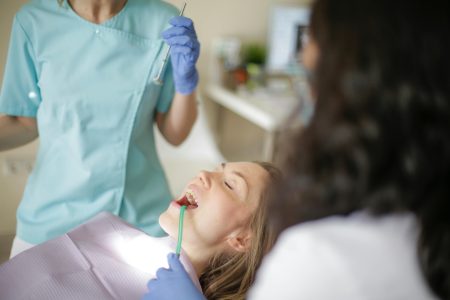 Cuidado dental para niños: Consejos prácticos y soluciones para problemas comunes